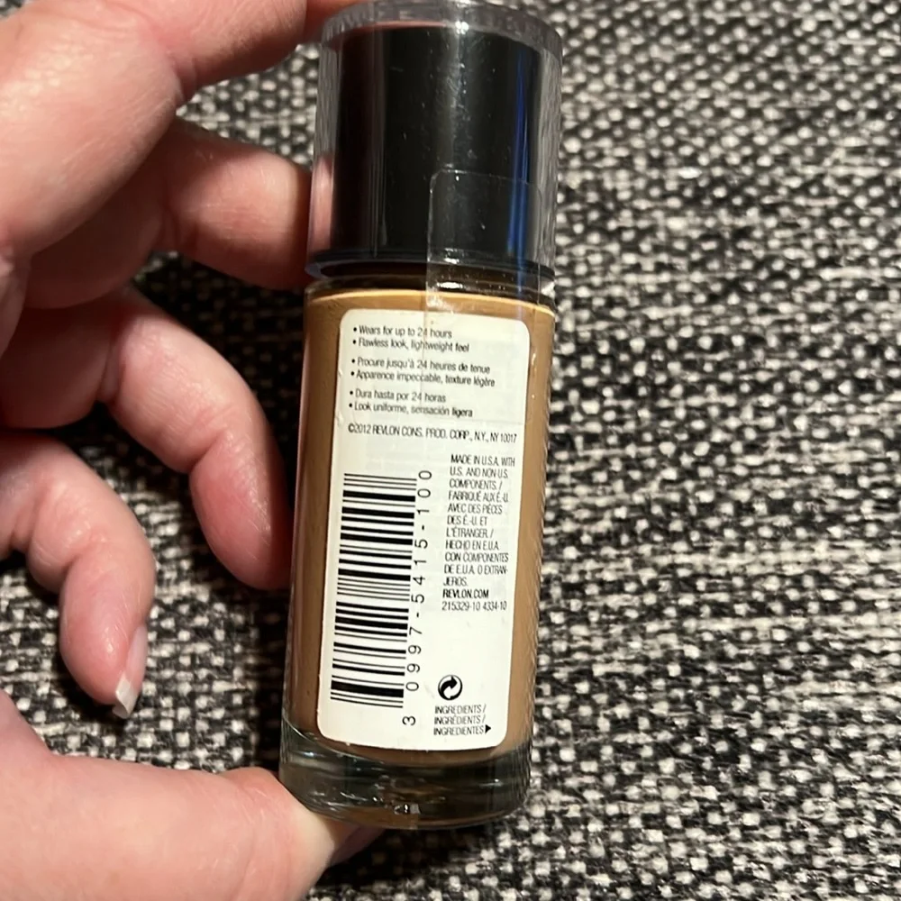 NWT Revlon ColorStay Foundation